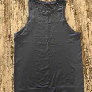 Lululemon Women’s tank top
